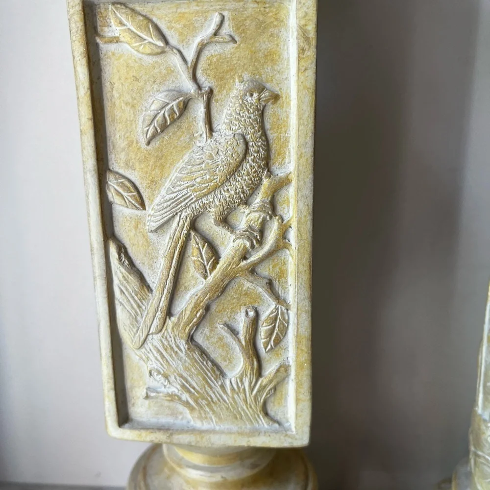 Elegant Decorative Set of 2 candle holders with birds